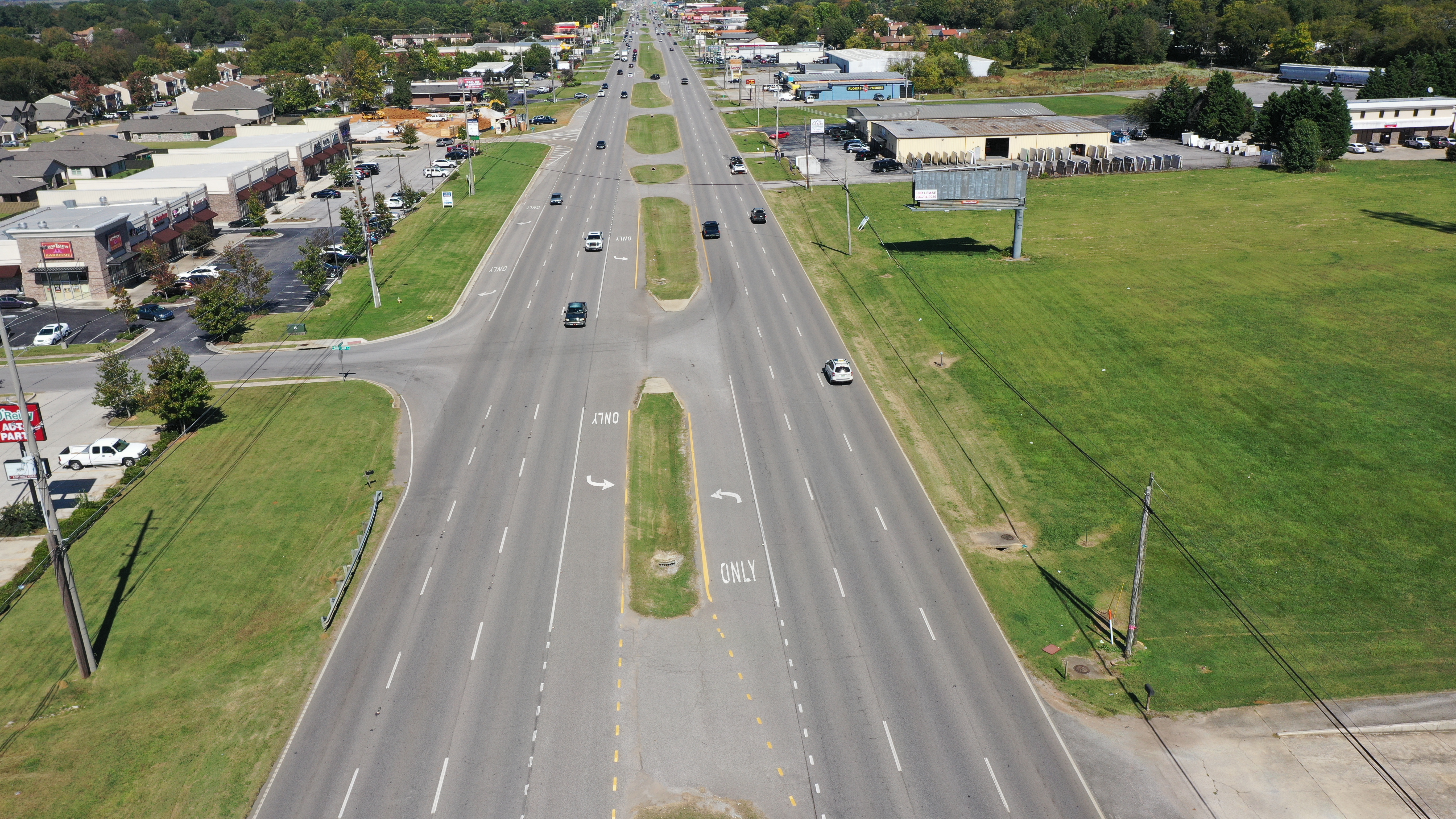 South Memorial Parkway (SR-53) at Magna Carta Place - North View