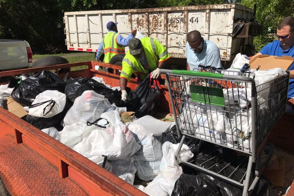 Park to Park trash trailer 